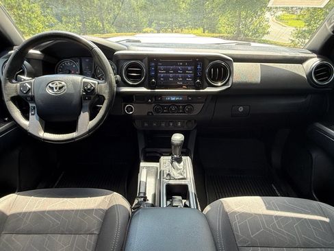Used 2017 Toyota Tacoma TRD Sport w/ Premium & Technology Package RWD image 23