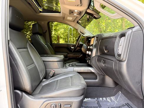 Used 2019 GMC Sierra 1500 Denali w/ Denali Ultimate Package AWD/4WD image 24