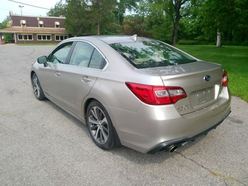 Used 2018 Subaru Legacy 2.5i Limited AWD/4WD image 8