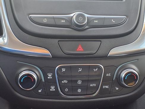 Used 2021 Chevrolet Equinox LT image 8