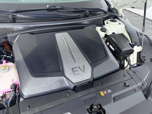 Used 2024 Kia EV6 Light RWD image 36