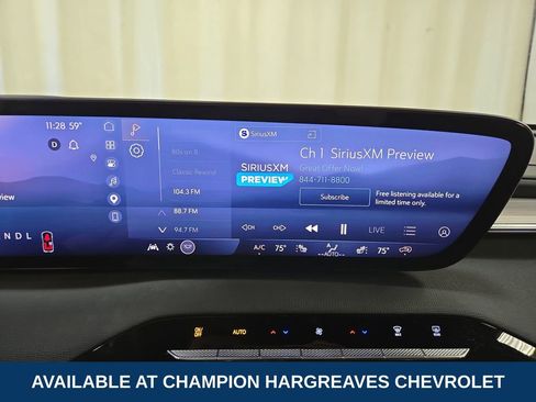 Used 2025 Buick Enclave Preferred w/ LPO, Floor Liner Package FWD image 17