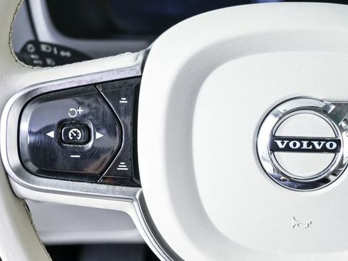 Used 2024 Volvo XC90 B6 Plus w/ Protection Package Premier image 12