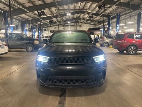 Used 2023 Dodge Durango GT image 2