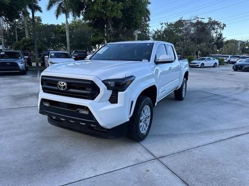 Used 2024 Toyota Tacoma SR5 RWD image 20