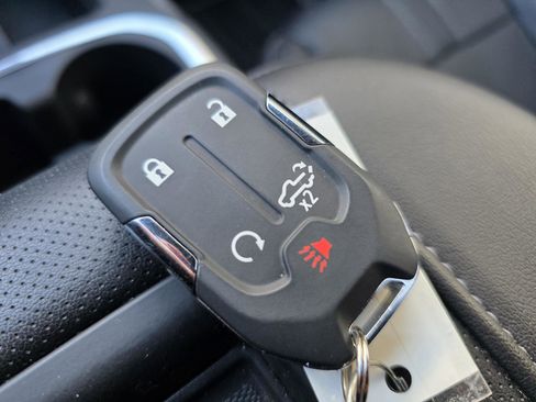 Used 2019 Chevrolet Silverado 1500 High Country w/ Technology Package image 16