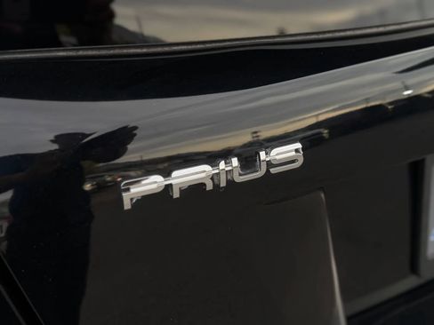 Used 2017 Toyota Prius Two w/ Prius Two Safety Plus Package image 35