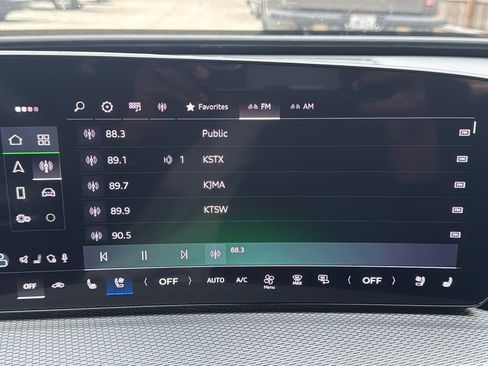 New 2025 Audi SQ5 Prestige image 18