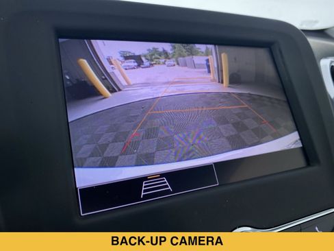 Used 2023 Chevrolet Equinox LS w/ LS Convenience Package FWD image 6