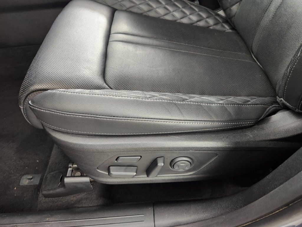 Used 2023 Kia Sorento SX AWD/4WD image 13