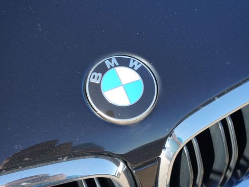 Used 2017 BMW X5 M image 6