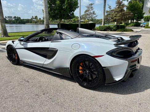 Used 2020 McLaren 600LT Spider RWD image 10