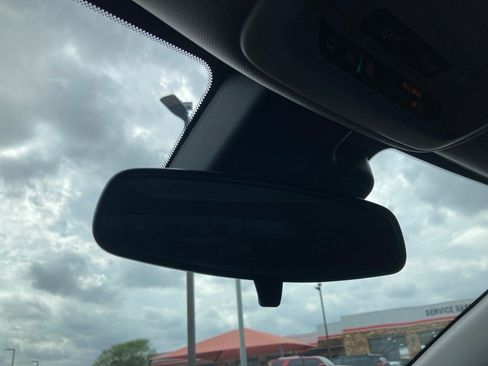 Used 2023 Chevrolet Malibu LT image 26