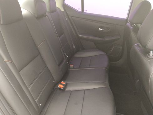 Used 2021 Nissan Sentra SR w/ SR Premium Package FWD image 19