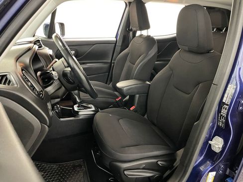 Used 2018 Jeep Renegade Altitude AWD/4WD image 17