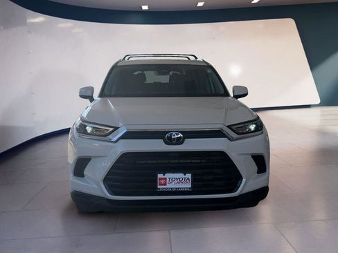 Used 2024 Toyota Grand Highlander XLE image 8