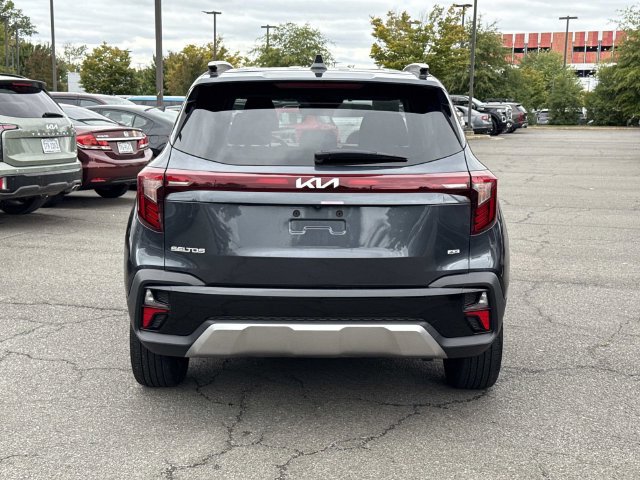 Used 2025 Kia Seltos S AWD/4WD image 3
