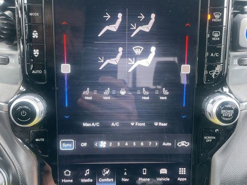 Used 2023 RAM 1500 Laramie image 16