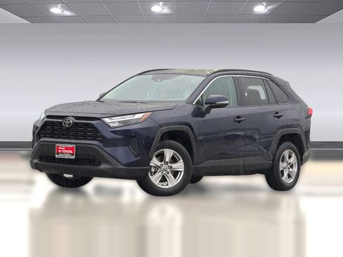 Used 2025 Toyota RAV4 XLE w/ Weather Package image 21