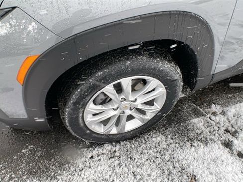 Used 2023 Chevrolet TrailBlazer LS image 25