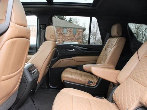 Used 2021 Cadillac Escalade Premium Luxury w/ Driver Assist Tech Package image 35