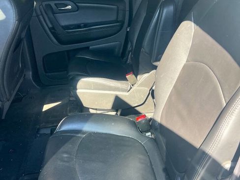 Used 2012 Chevrolet Traverse LT FWD image 9