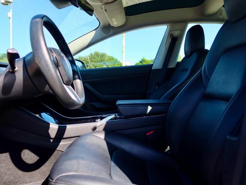 Used 2019 Tesla Model 3 Standard Range Plus RWD image 11