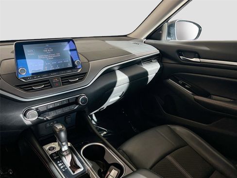 Used 2024 Nissan Altima 2.5 SR image 22