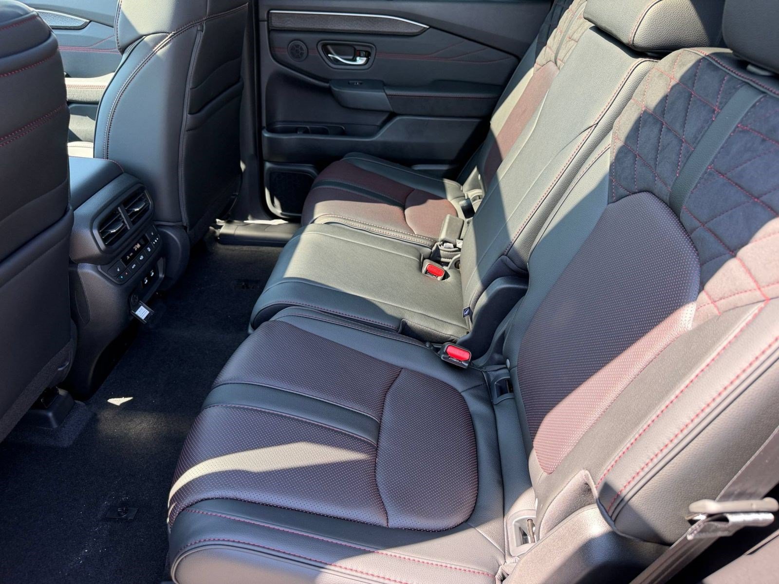 New 2026 Honda Pilot Black Edition image 19