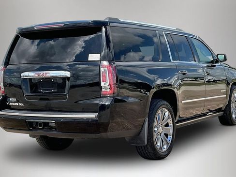 Used 2015 GMC Yukon XL Denali w/ Touring Package AWD/4WD image 5