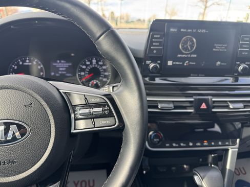 Used 2021 Kia Seltos EX image 23