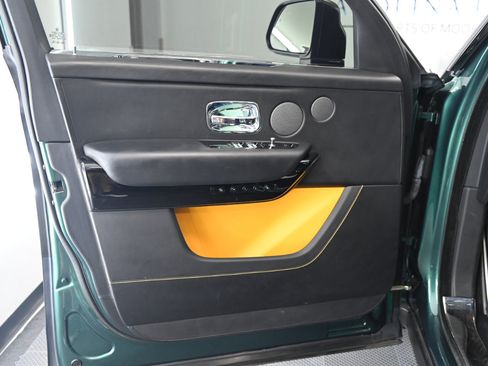 Used 2023 Rolls-Royce Cullinan image 14