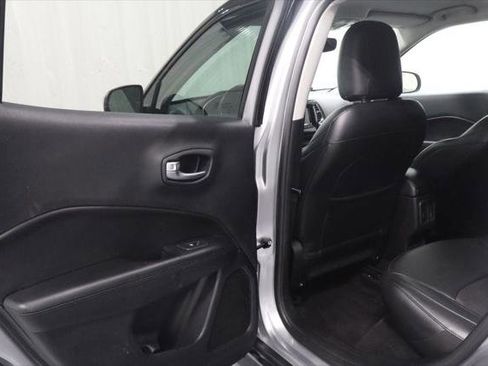 Certified 2019 Jeep Compass Latitude AWD/4WD image 14
