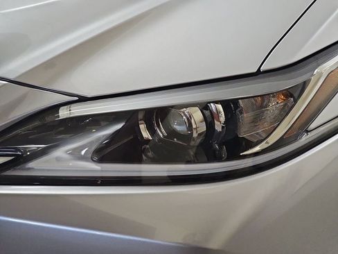 Certified 2025 Lexus ES 300h w/ Premium Package FWD image 30