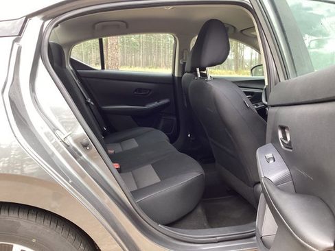 Used 2024 Nissan Sentra SV image 11