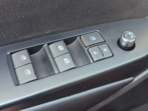 Certified 2019 Toyota Highlander XLE AWD/4WD image 26