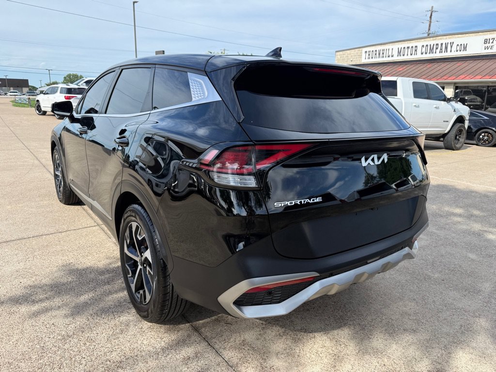 Used 2023 Kia Sportage EX FWD image 5