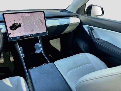 Used 2020 Tesla Model Y Long Range AWD/4WD image 28