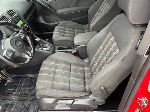 Used 2012 Volkswagen Golf 2-Door FWD image 17
