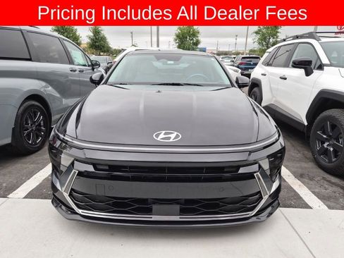 Used 2024 Hyundai Sonata SEL w/ Convenience Package FWD image 3