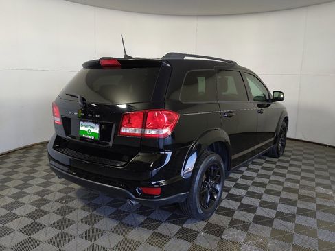 Used 2019 Dodge Journey SE w/ Connectivity Group FWD image 7