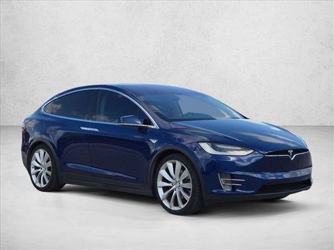 Used 2016 Tesla Model X 90D AWD/4WD image 3