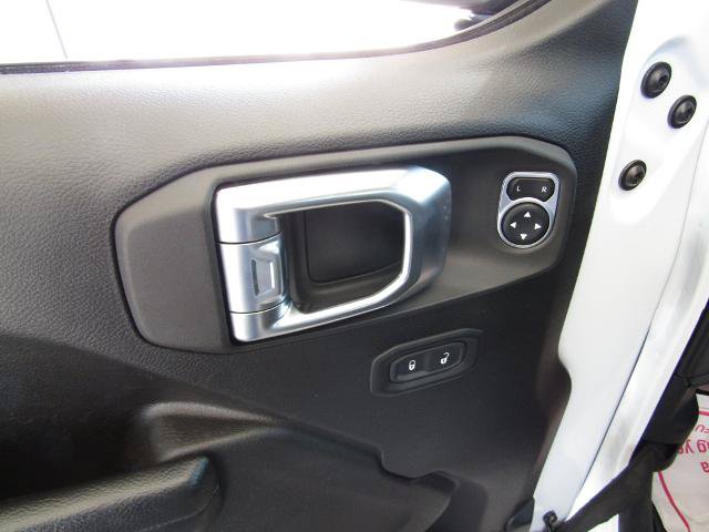 Used 2023 Jeep Wrangler Unlimited Sport AWD/4WD image 17