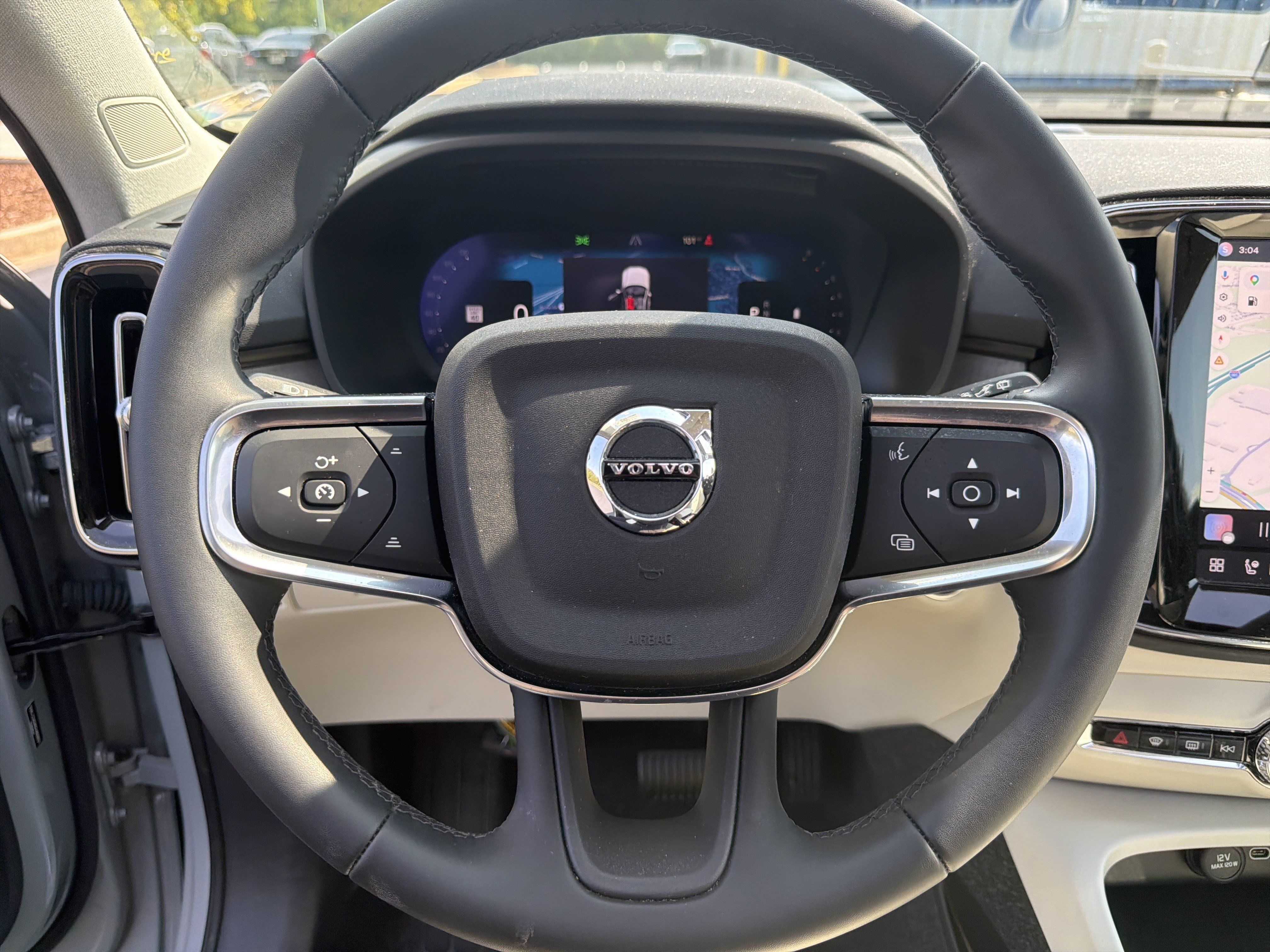 Used 2025 Volvo XC40 B5 Plus w/ Protection Package Premier AWD/4WD image 10