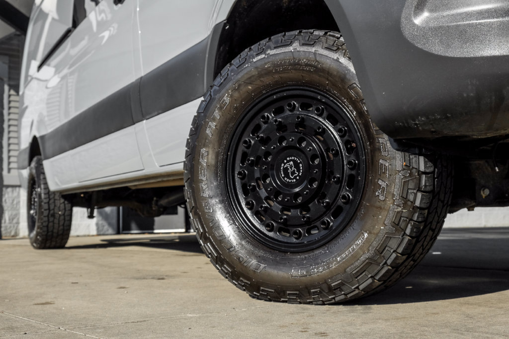 Used 2021 Freightliner Sprinter 2500 AWD/4WD image 9