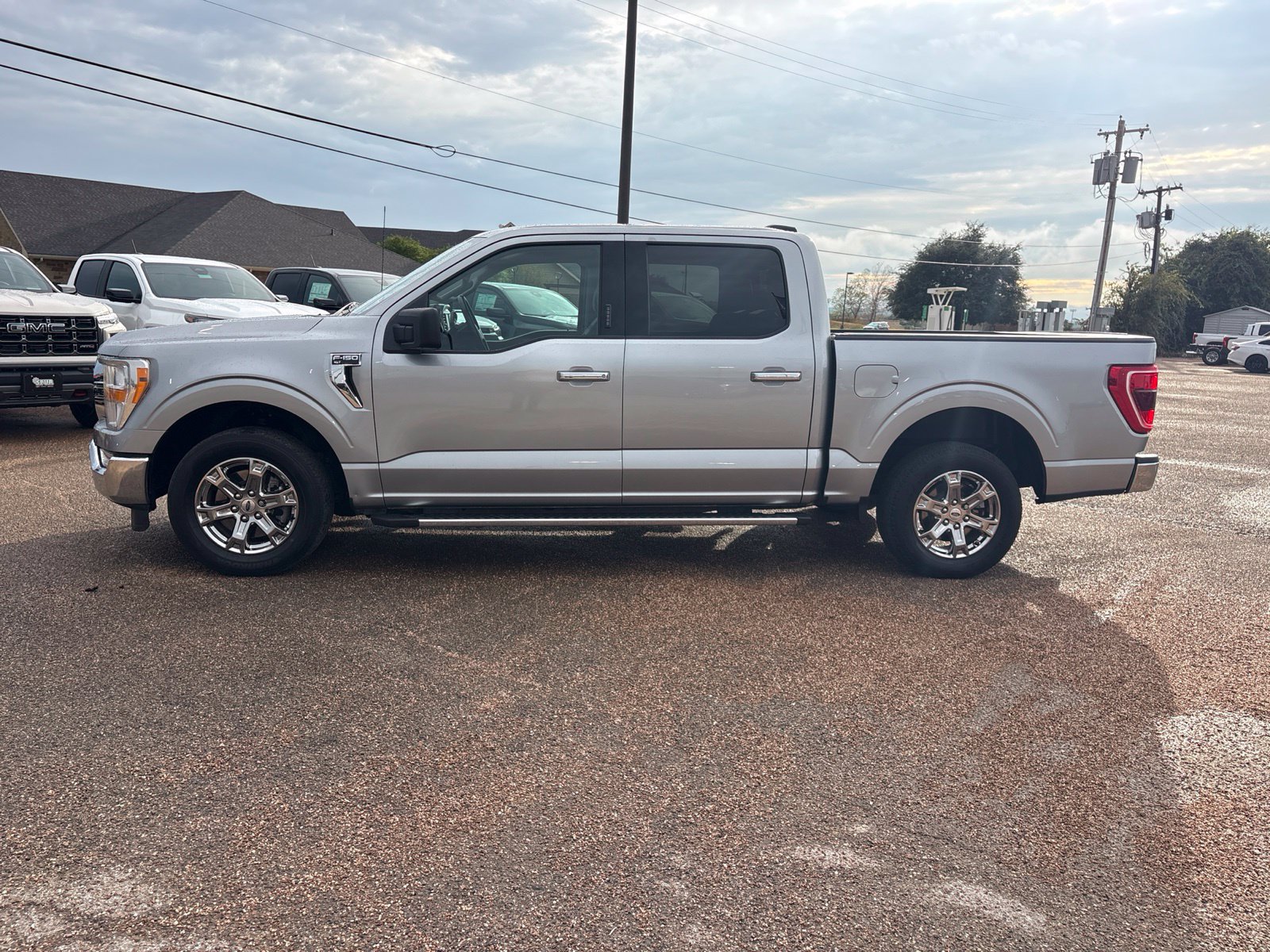 Used 2023 Ford F150 XLT w/ Equipment Group 301A Mid RWD image 2