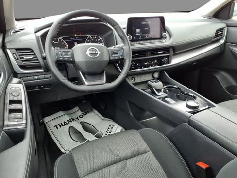 Used 2026 Nissan Rogue SV image 6