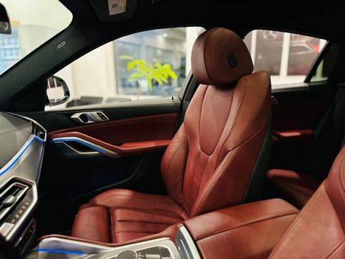 Used 2022 BMW X6 xDrive40i w/ M Sport Package image 8