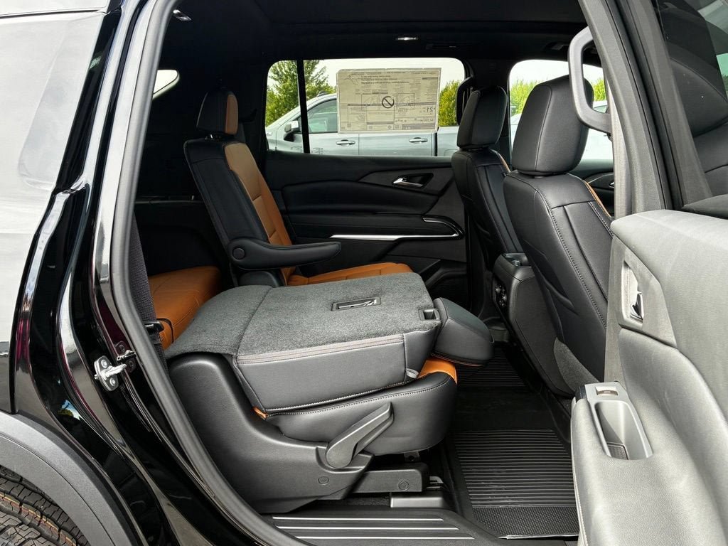 New 2027 Chevrolet Traverse Z71 w/ Driver Confidence Package AWD/4WD image 31