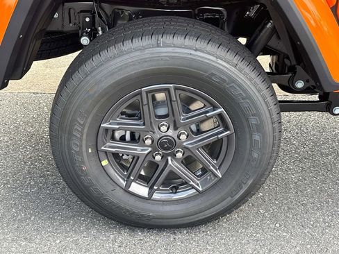 New 2025 Jeep Gladiator Sport image 40